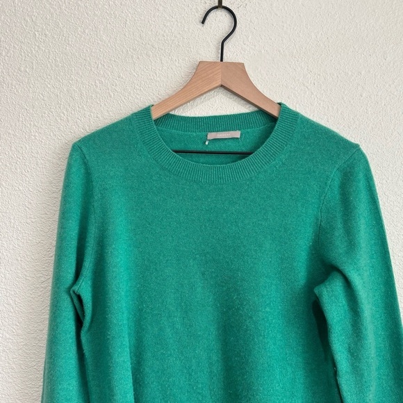 J. Crew Womens M/L Cashmere Classic Fit Crewneck Sweater Green Minimalist Preppy - Picture 2 of 9